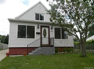 26647 Delton St, Madison Heights, MI 48071
