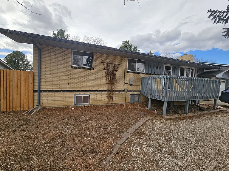 1541 Northwestern Rd — Photo 1
