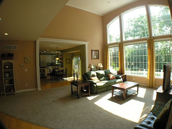 3rd image of 6929 Longview Dr