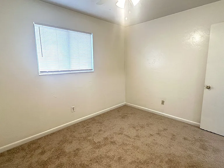 303 S Lipona Rd — Photo 15