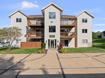 4600 Grand Ave #B, Davenport, IA, 52807