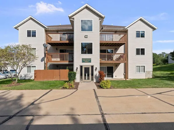 4600 Grand Ave #B, Davenport, IA 52807