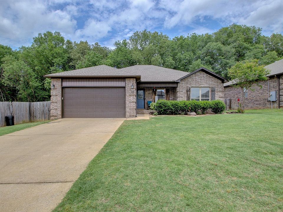 1st image of 36 Birchwood Dr
