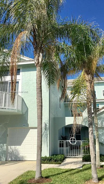 Building Photo - 905 Mainsail Cir #905