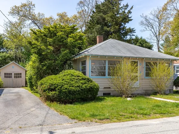 40 Silver Beach Ave, North Falmouth, MA 02556