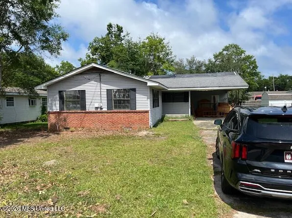 1724 Courthouse Rd, Gulfport, MS 39507
