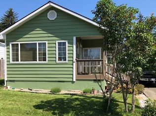 438 Wall St, North Bend, OR 97459