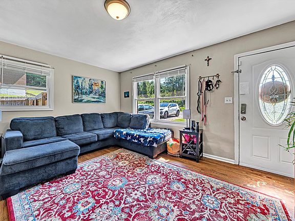 5th image of 10380 Ivy Ridge Rd