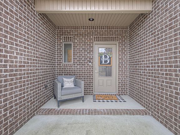 2nd image of 1217 White Rock Rd