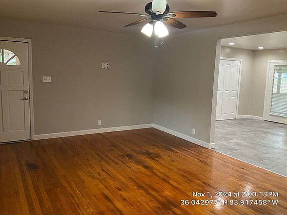 4th image of 3812 Woodlake Dr