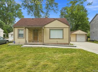 19346 Angling St, Livonia, MI 48152
