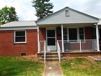 1st image of 409 Balsam Dr