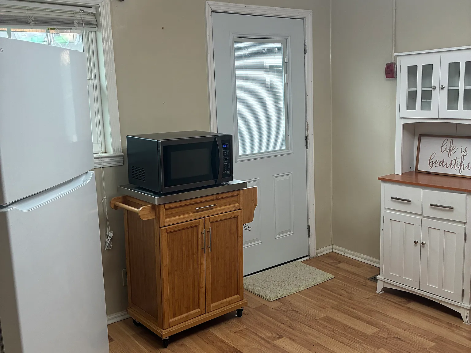 315 Bluff Ave — Photo 3