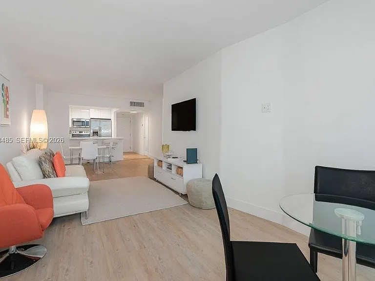 2301 Collins Ave #927 — Photo 28