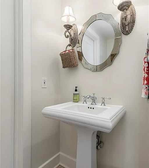 700 Park Regency Pl NE #1906 — Photo 22