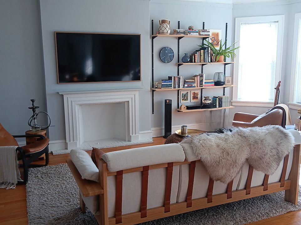1st image of 805 Judson Ave #33