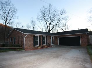 8 Hillendale Ct, Huntington, WV 25705