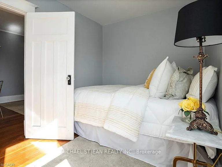 638 Concession St #2 — Photo 16