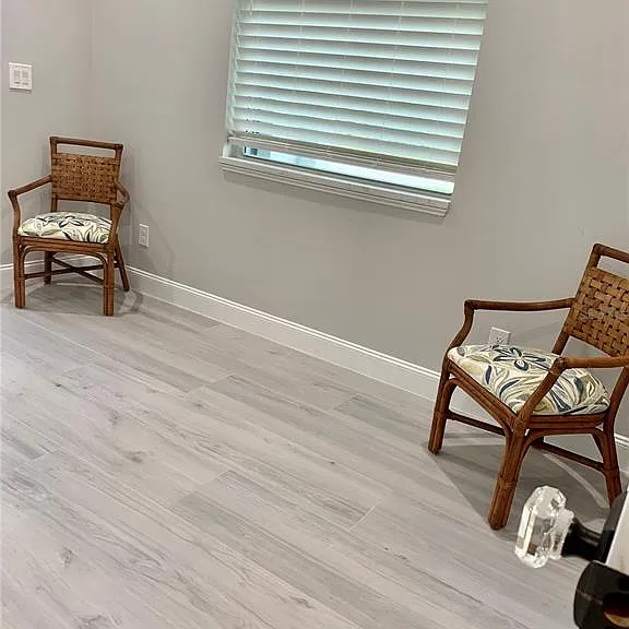 2129 Lorraine Dr — Photo 30