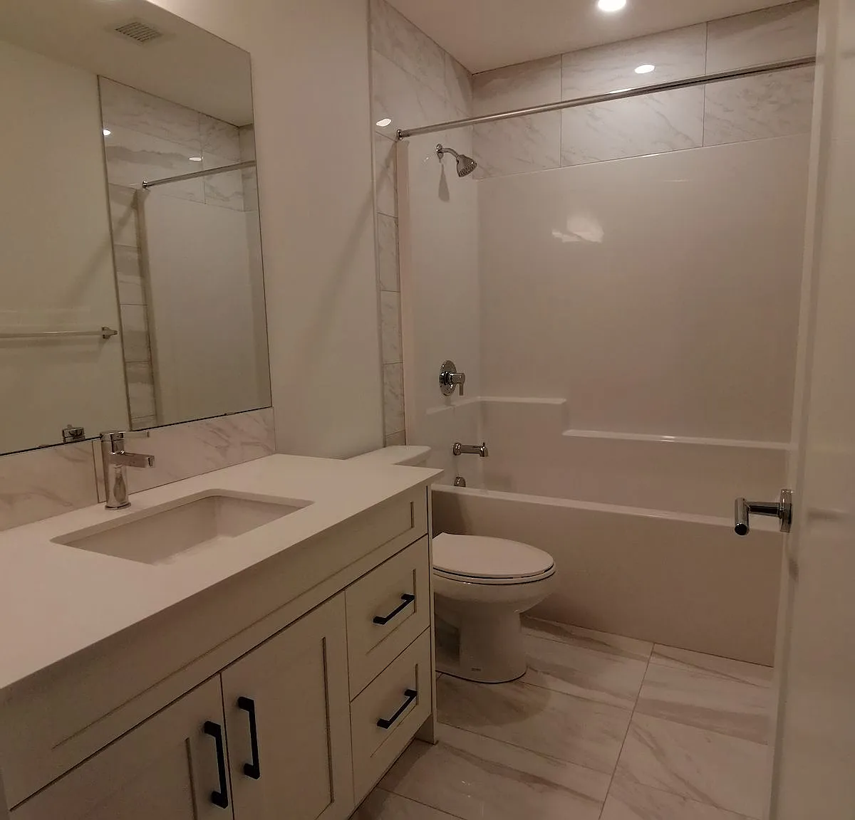 2 bed, 627 sqft, $1,800 — Photo 4
