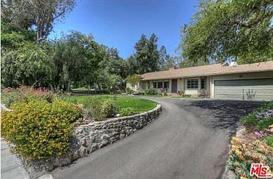 1st image of 1441 E Altadena Dr