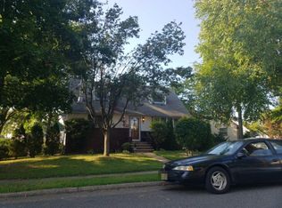 804 Devenney Dr, Bellmawr, NJ 08031