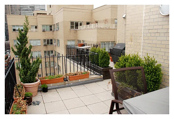 Rented by Stonehenge NYC LLC | media 29