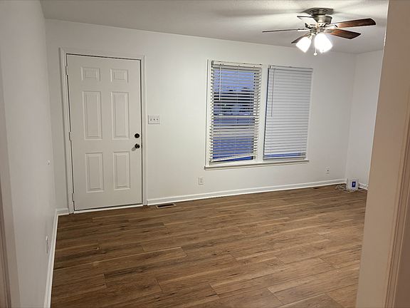 3rd image of 980 Long Beech Dr