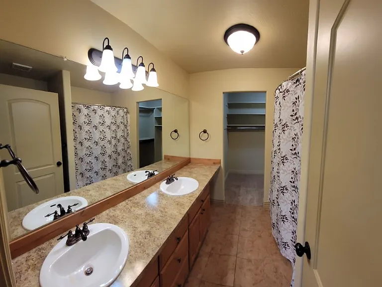 565 Pioneer Rd #64 — Photo 9