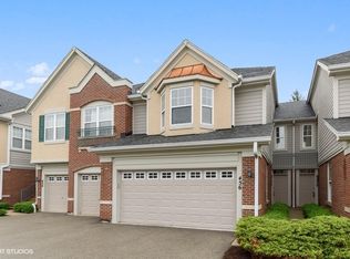 456 Pine Lake Cir, Vernon Hills, IL 60061