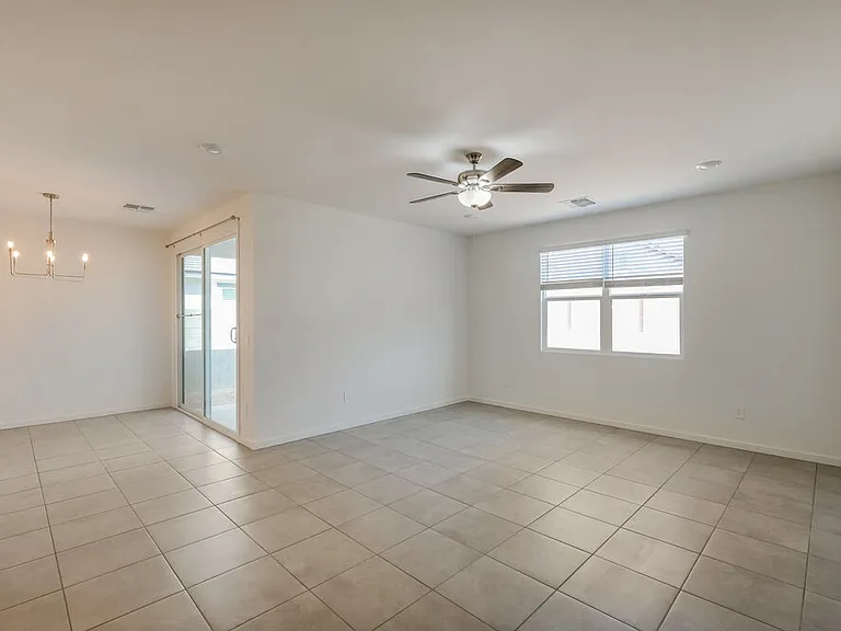 24426 W Grenadine Rd — Photo 5