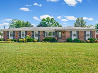 102 Donna Dr, Hopkinsville, KY 42240