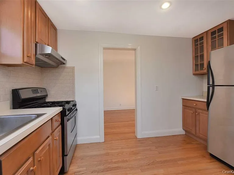 30 N Maryland Ave #B — Photo 7