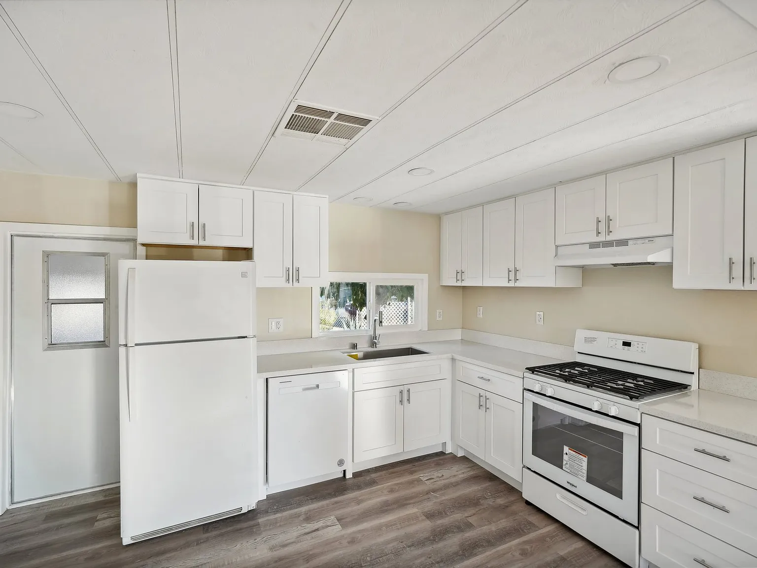 2 bed, 960 sqft, $1,950 — Photo 4