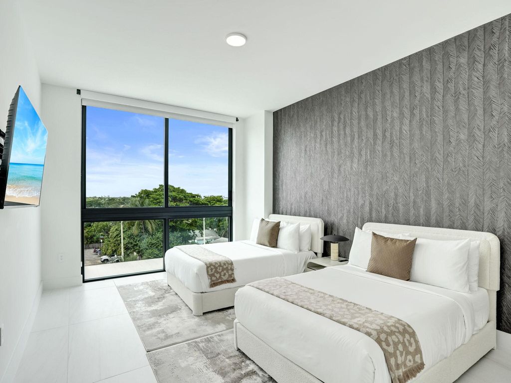 305 BRINY Avenue #401, photo 3