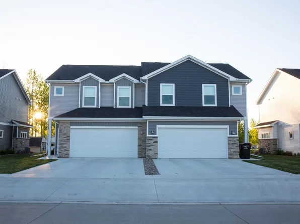 300 Larson Dr, Huxley, IA 50124