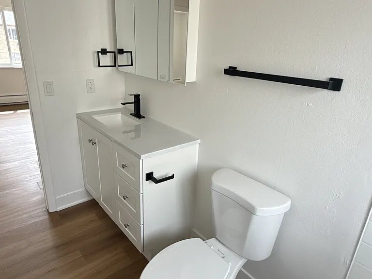 115 S 18th Ave #1 — Photo 15