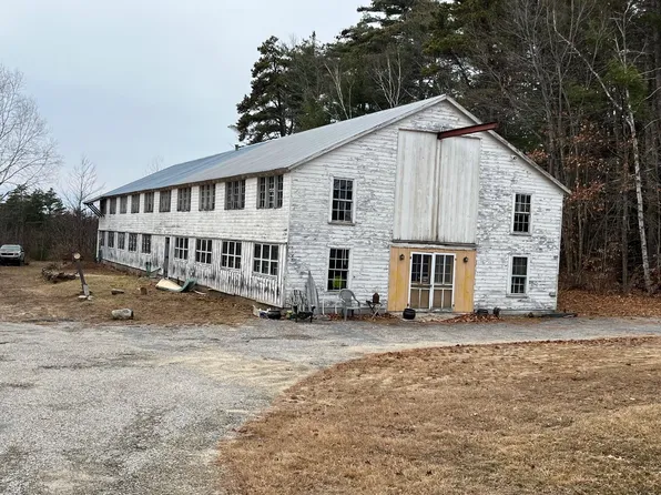 176 Middle Road, Tuftonboro, NH 03816