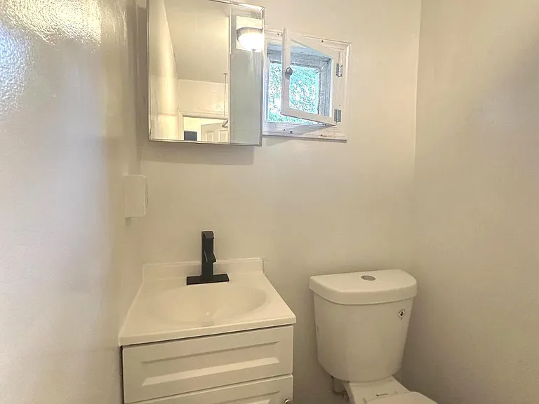 27.5 W Bethel St — Photo 18