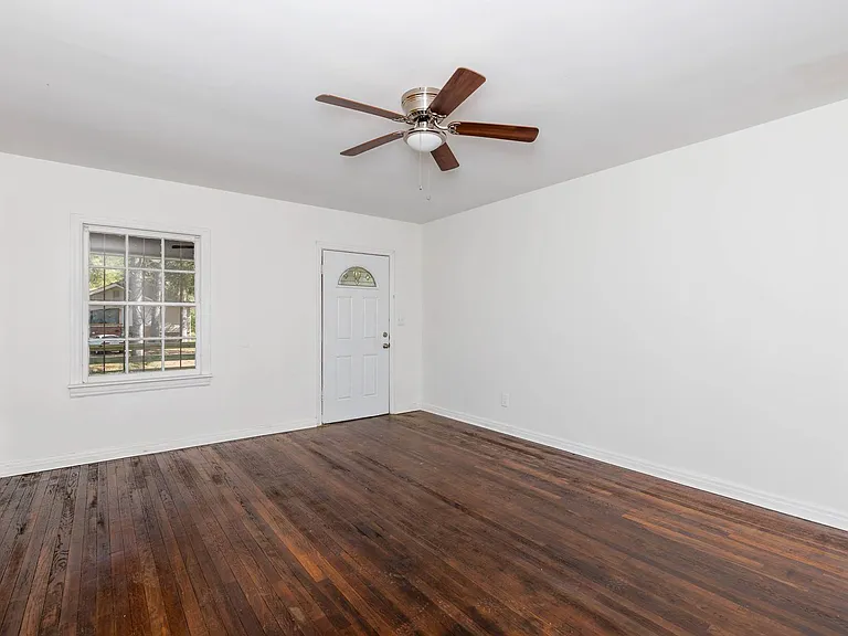 1830 Exeter Ave — Photo 21
