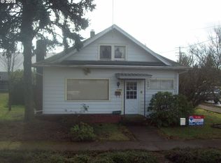 1005 Adams Ave, Cottage Grove, OR 97424