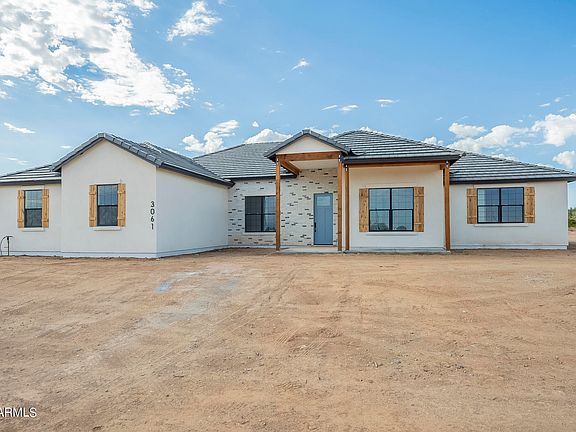 3rd image of 3061 W Sunbeam Lane