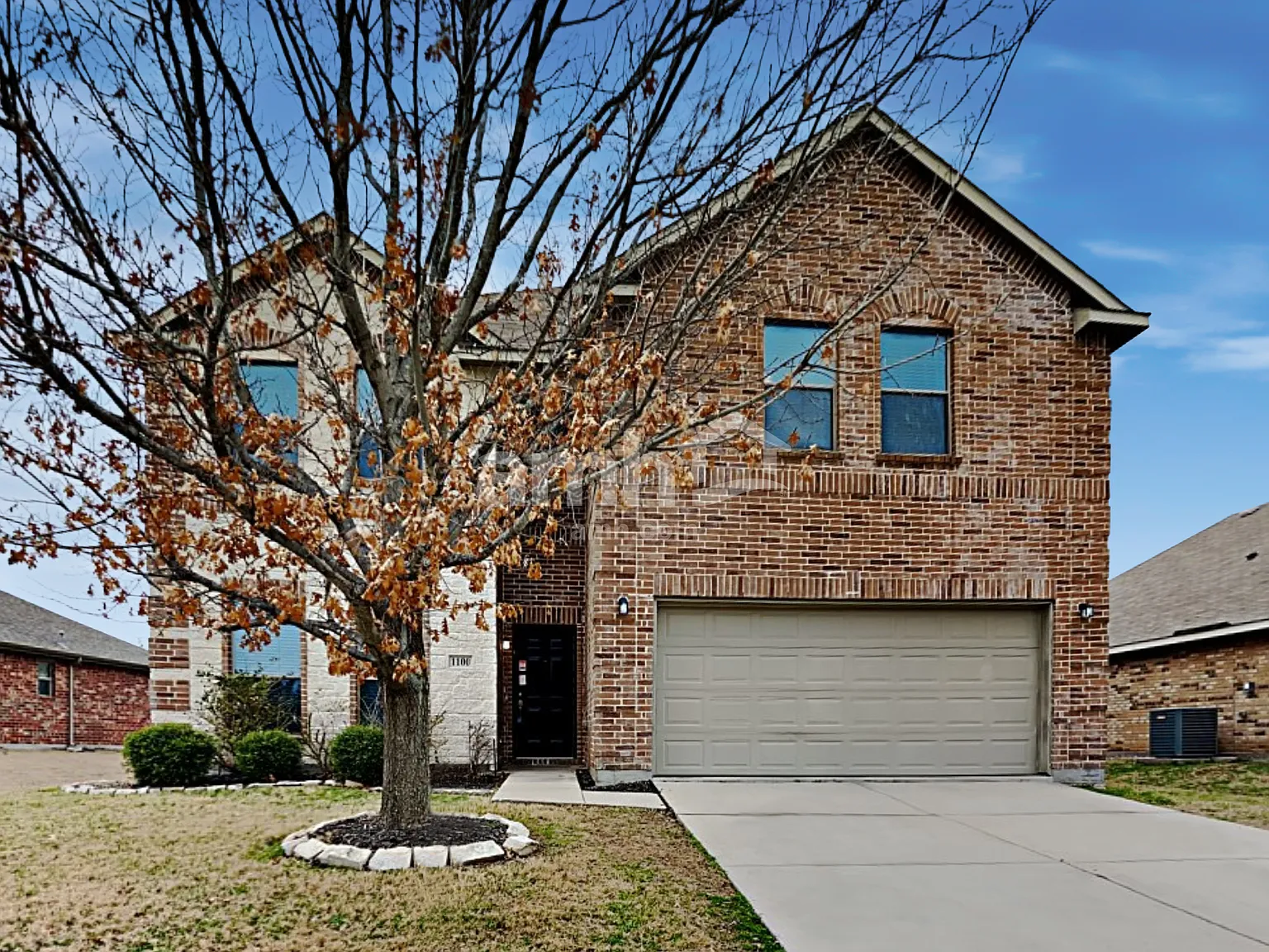 5 bed, 3.5 bath, 2935 sqft, $2,885 — Photo 1
