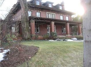 5840 Solway St, Pittsburgh, PA 15217