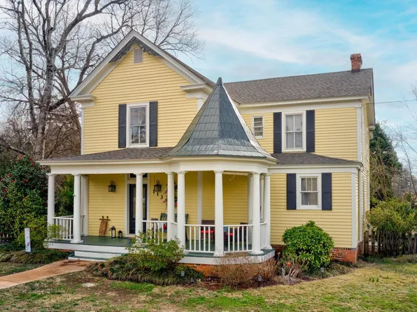 113 Buffalo Rd, Clarksville, VA 23927