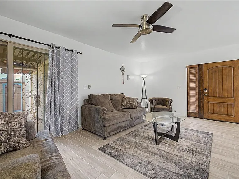 5277 N Tigua Dr — Photo 8