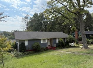 307 Iroquois Dr, Knoxville, TN 37914