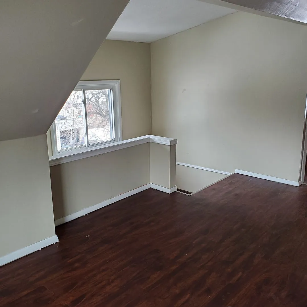 3bdrm House For Rent — Photo 4