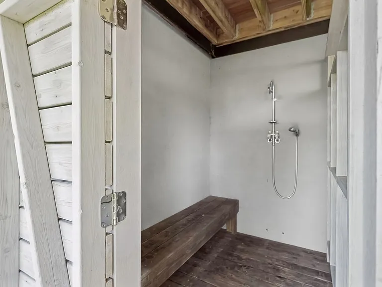 46 Cleveland Dr — Photo 34