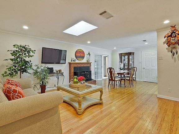 5th image of 836 Sierra Vista Ave